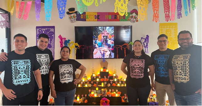 Celebrating Dia de los Muertos (Day of the Dead) in Mexico City